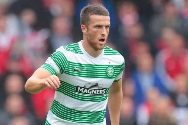 帅!今天中午,球星大圣贝尔与威尔士国脚亚当马