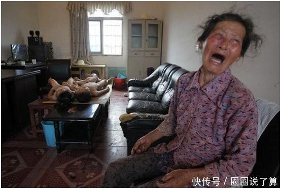 岁孙子失踪,奶奶寻找无果,突然听到家犬乱叫,才