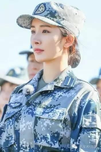 梁宏达为泄私愤喷杨幂演技全国最烂?