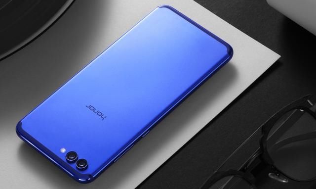 华为发飙,荣耀V10怒降700元,和荣耀Play一个价