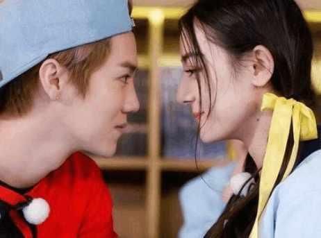 李沁发微博被陈赫调侃小傻瓜, 原来他们在综艺