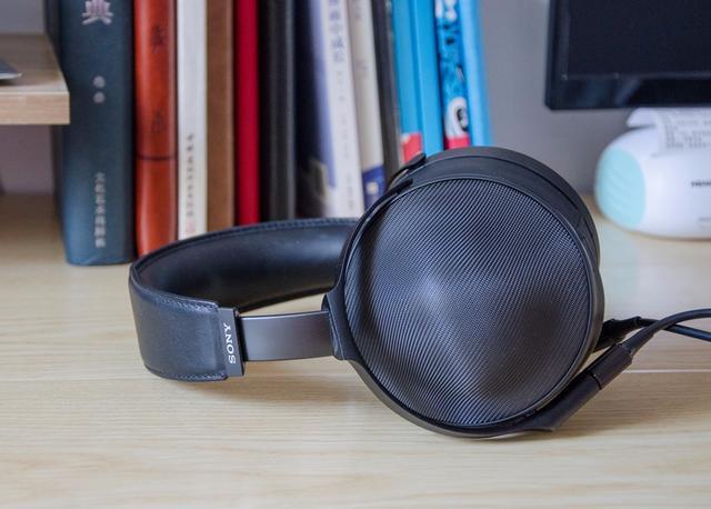 好马配好鞍,奶罩配黑砖,索尼耳机MDR-Z1R测评