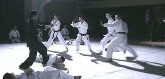 国武林第一高手,70岁时3秒击败5名日本武士,战