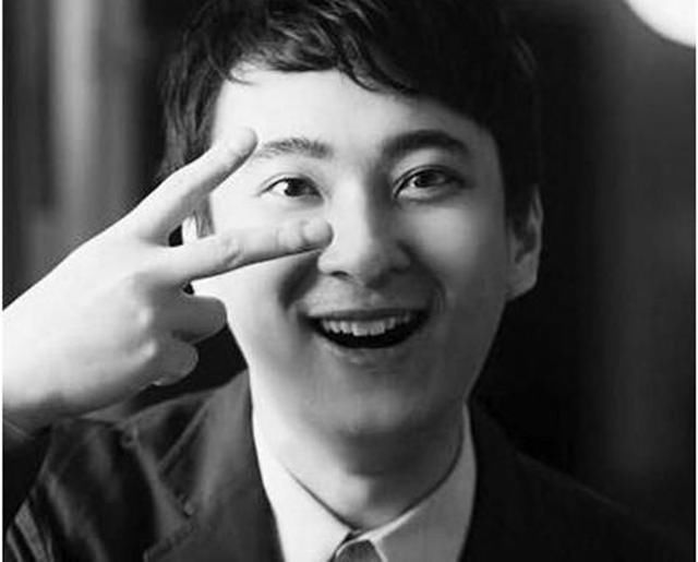 王思聪闯大祸,怒怼章泽天不认识这蠢女人