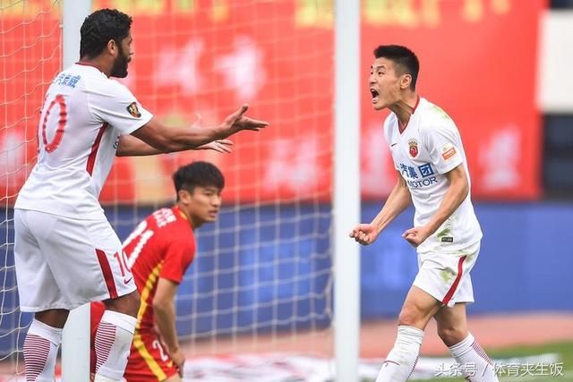 上海上港爆冷负长春亚泰,球迷赛后怒批3人!武
