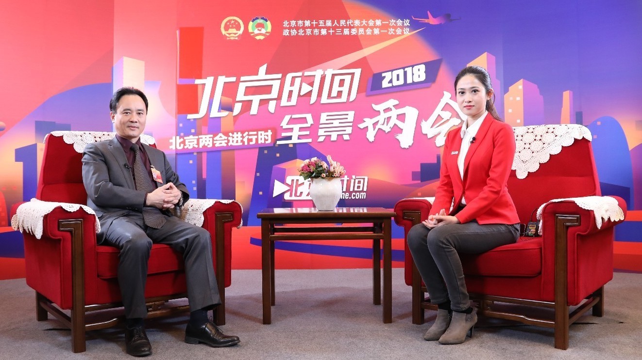 刘飞:提升教师素质 呼吁全社会关注教育 刘飞:提升教师素质 呼吁全社会关注教育