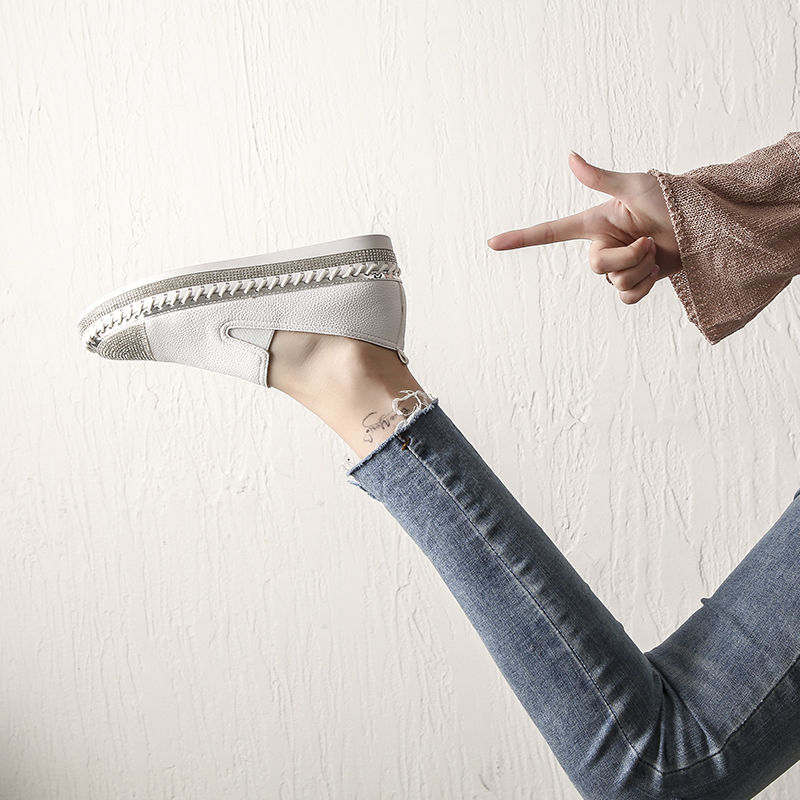 矮个子女人别穿阔腿裤,九分裤+小白鞋,美的让