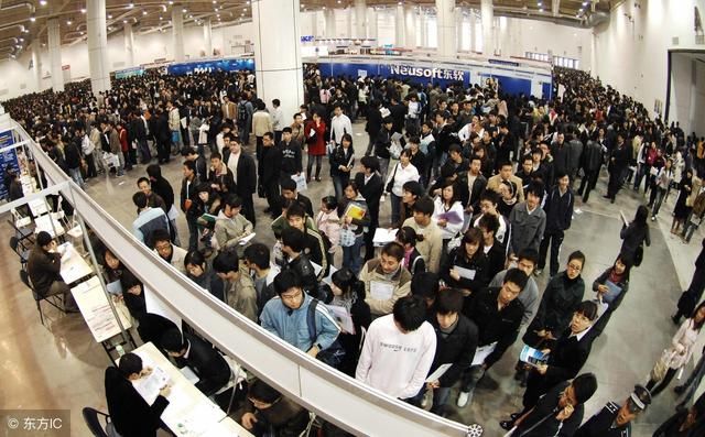 杭州抢人才力度出新高 本科生最高补贴18万元