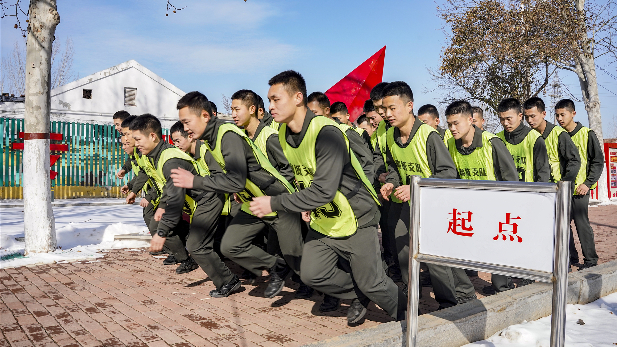 过关斩将！直击武警山东总队聊城支队春季警士选晋考核“高燃”现场！