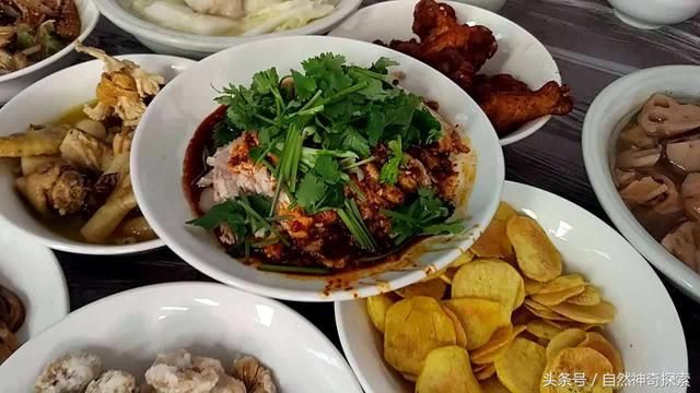 婆婆炒的菜里有两根头发,儿子不停指责,儿媳摔