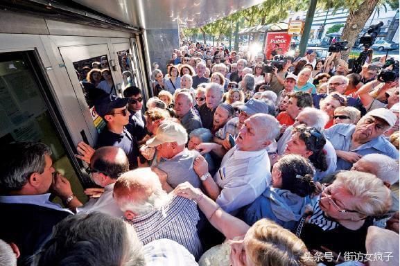 投资理财把所以积蓄放余额宝里靠谱吗?余额宝