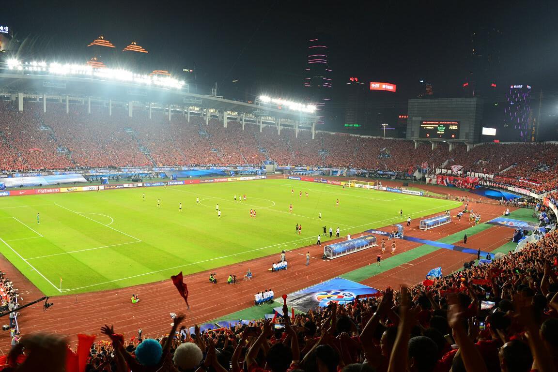 界杯级别,容纳4.5万人!广州恒大兄弟球队专业球