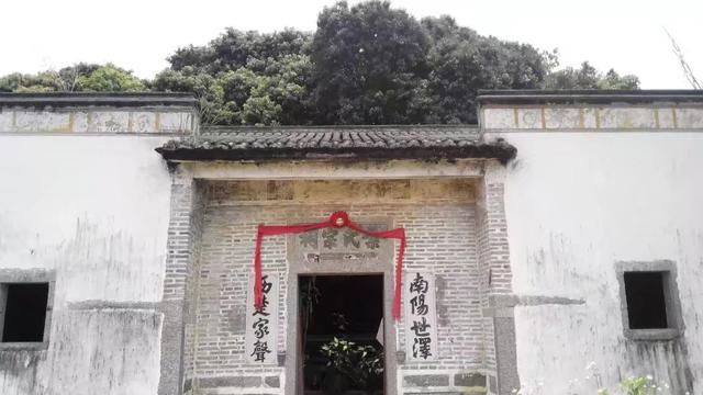 深圳无人村,全村被征地拆得只剩下一座祠堂!