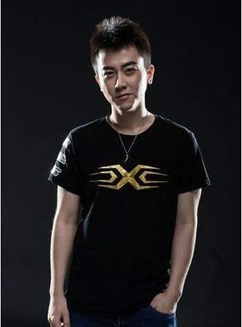 蛇哥成为虎牙超人气主播,网友:欠债太多还不能