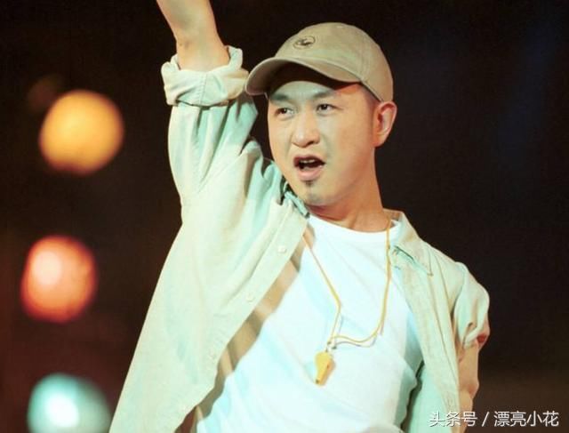 章子怡的前男友,先后两次登上央视春晚,曾为刘