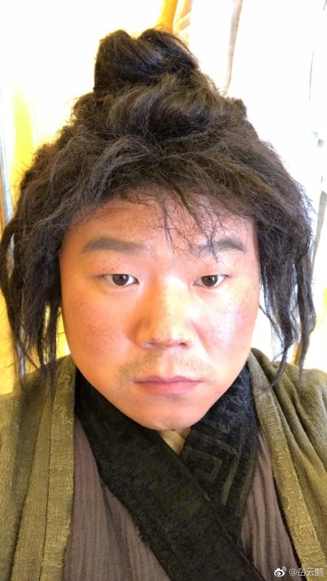 岳云鹏深夜发《祖宗十九代》私照,网友怼:我们被你长期欺骗了!