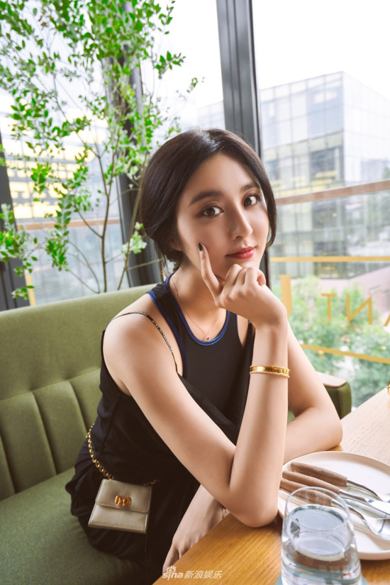 组图:演员甘露纪实写真曝光 演绎真实的非典型