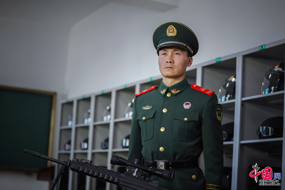 【十九大精神进军营】奉献高寒边疆的“神枪 手”钟岩|新闻动态-《对话中国品牌》栏目采编中心 【十九大精神进军营】奉献高寒边疆的“神枪 手”钟岩|新闻动态-《对话中国品牌》栏目采编中心