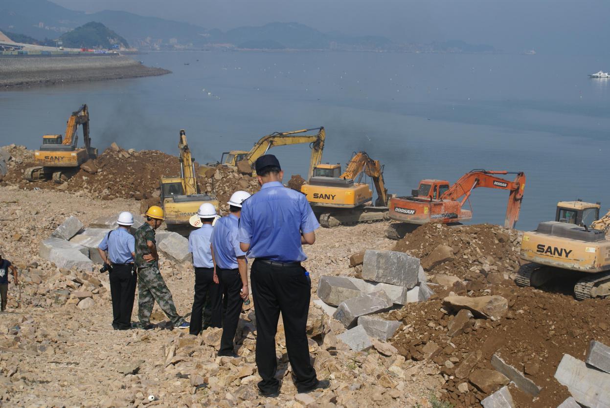 福建连江强制清理一处非法填海