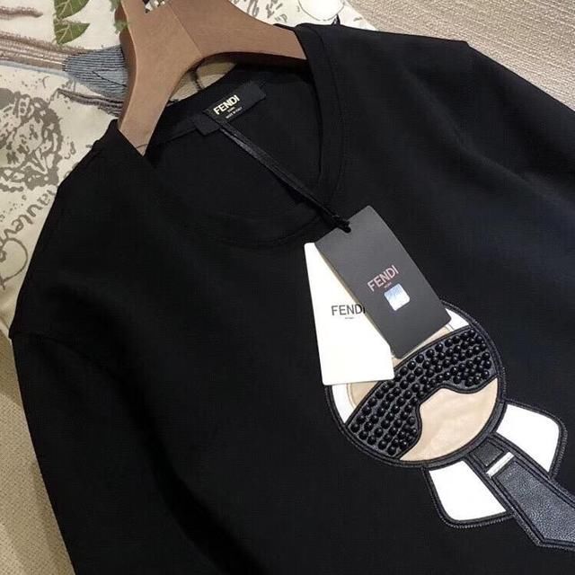 FENDI芬迪 今年火遍西方时尚圈的老佛爷奢品