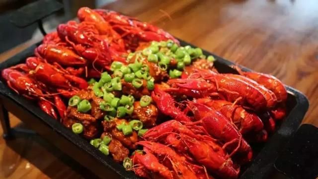 小龙虾未火先衰,70%商家濒临倒闭,今年龙虾市