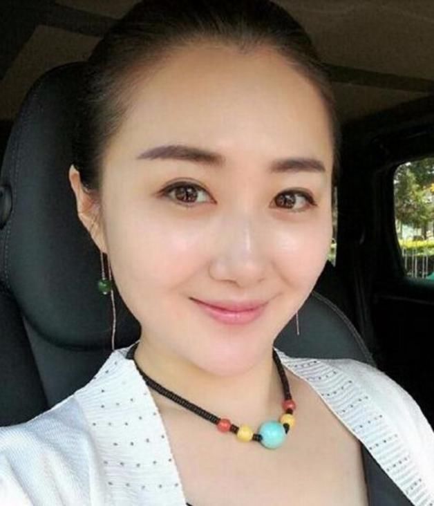 36岁宋小宝二婚都生龙凤胎了,他的老婆一直被传长得这么漂亮!