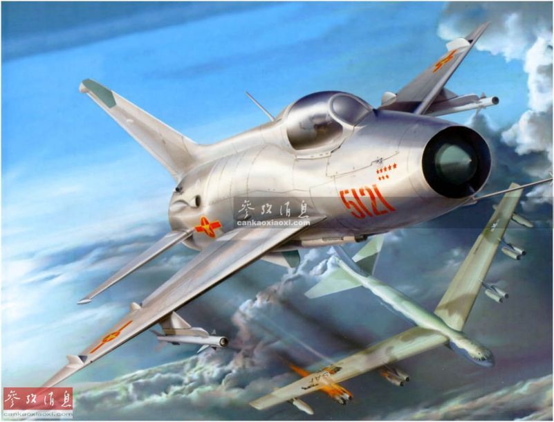 知道为啥越军战斗机飞行员都想改行去开运输机或民航机吗？因为当时越军飞行员谋私利的主要手段就是利用飞机搞长途贩运或走私，其中尤以运输机飞行员最猖狂。他们借执行任务之便，往返越南南北方和越、老、柬三国之间，从大米、布匹、电视机、录音机到鸦片、吗啡，凡是能够赚钱的短缺物资，他们都来者不拒。