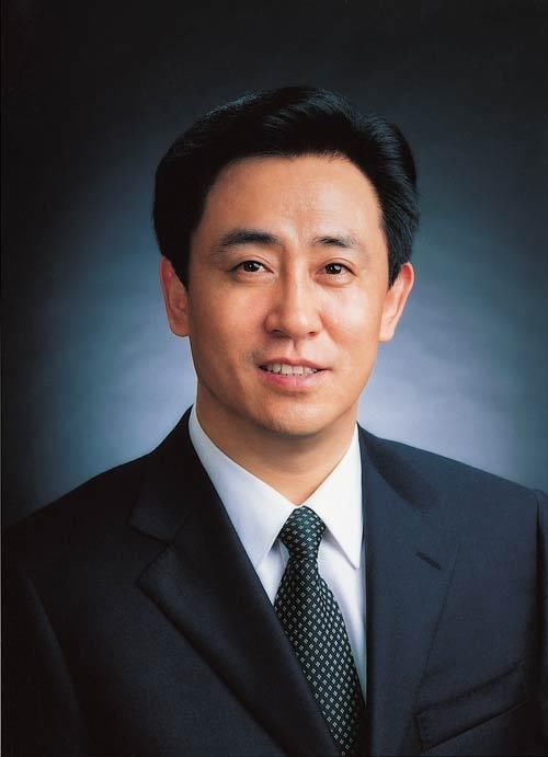 2018新财富中国十大富豪排行榜,马化腾略胜马