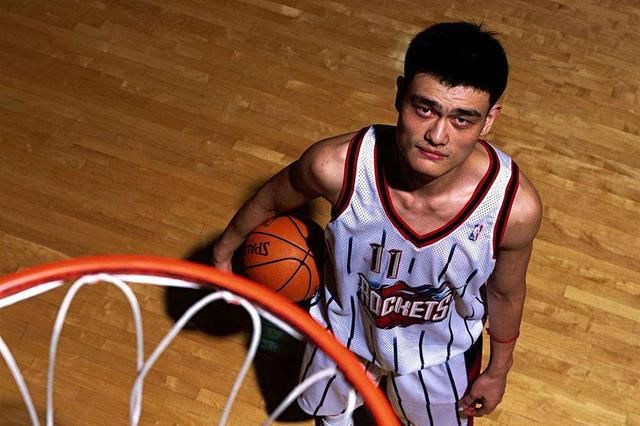NBA历史第二长人,姚明都比不过他!唯一一位盖