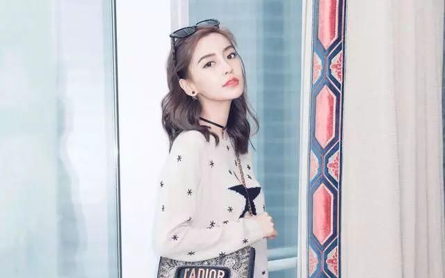 杨颖放弃香港餐饮业破产?Angelababy霸气回怼