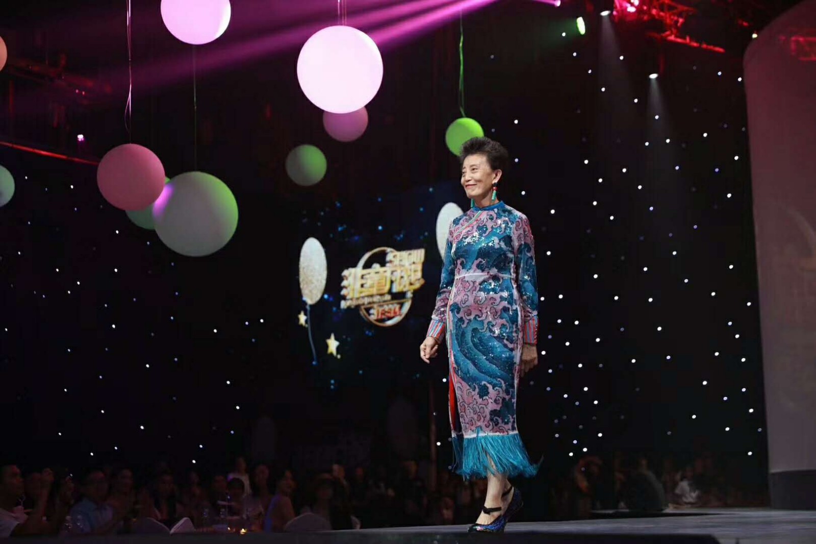 SZPMedia少资派传媒,多位练习生勇闯国际时尚