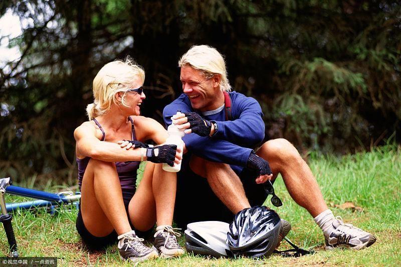 为什么40岁以上的男人都喜欢年轻的女人,三大