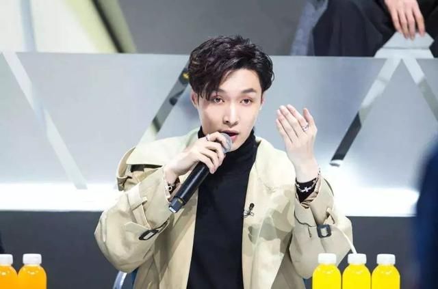 鹿晗自立门户开工作室,张艺兴、黄子韬都有同