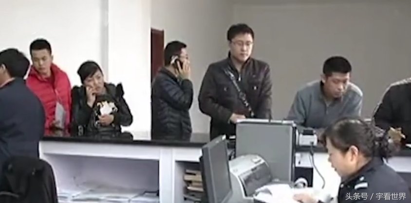 为什么中国人的证件照,拍出来总是丑的要命?专
