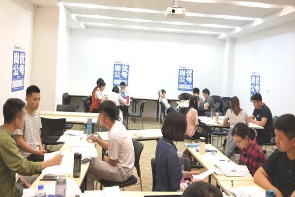 2018安徽六安公务员考试成绩排名_最低合格分