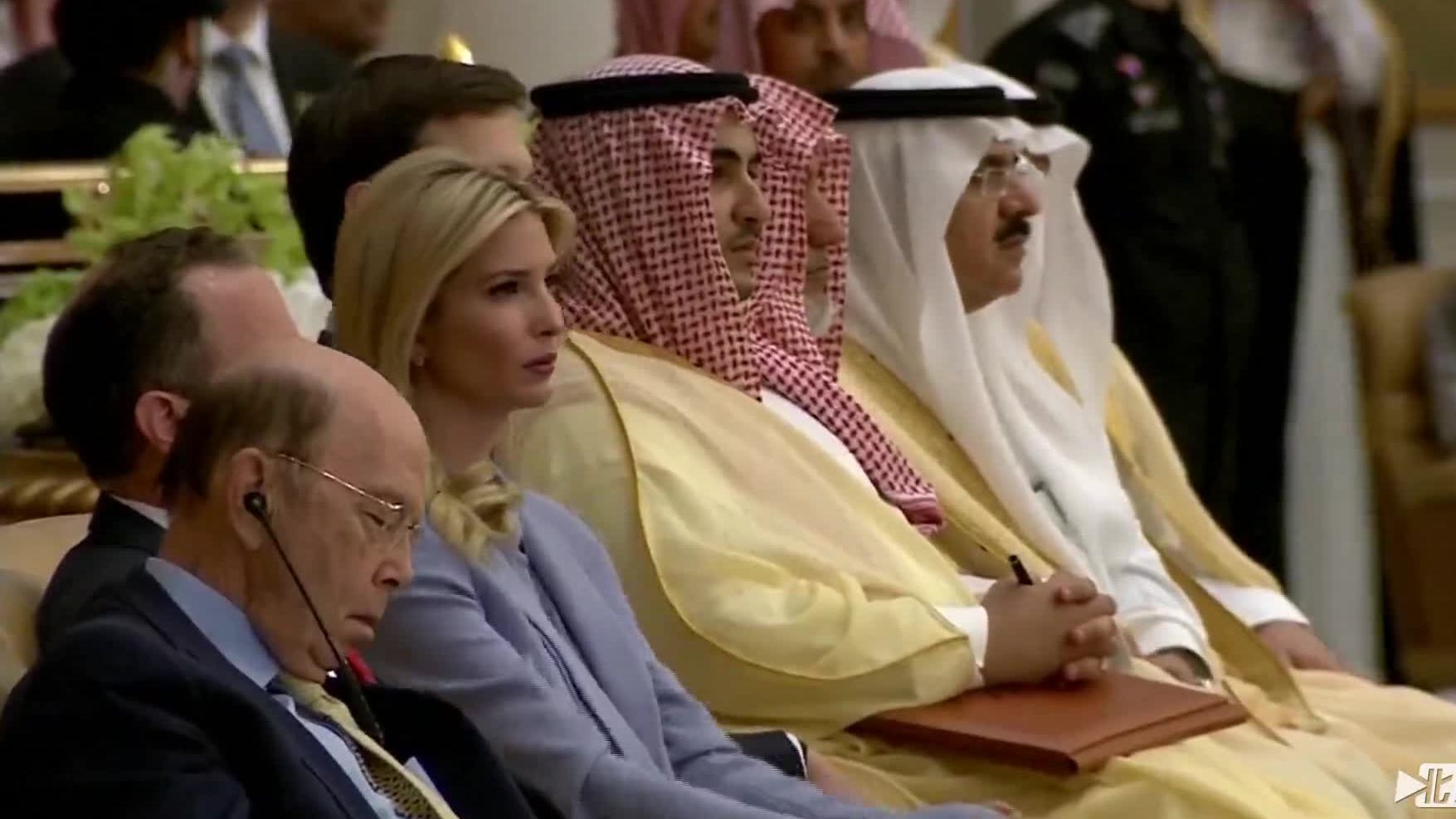 特朗普卖力沙特演讲 同行商务部长竟公然打盹？