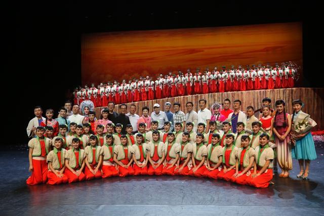 山西说唱剧《解放》千场演出献礼改革开放四十