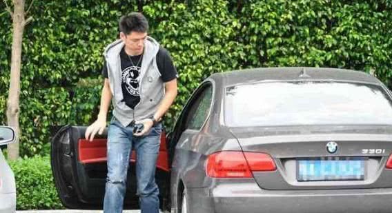 中国足球队1到15号现役队员座驾,开的都是豪车