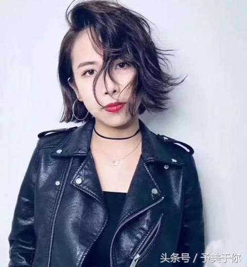 2018流行齐脖烫,齐脖短发烫发,百搭时尚人人