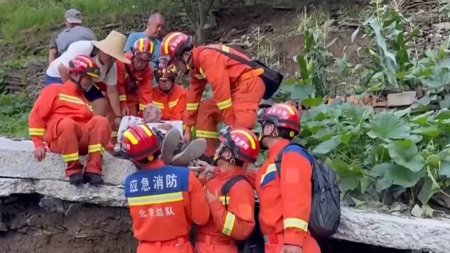 历时40多个小时、徒步40多公里,他们挺进房山深山紧急救援 历时40多个小时、徒步40多公里,他们挺进房山深山紧急救援