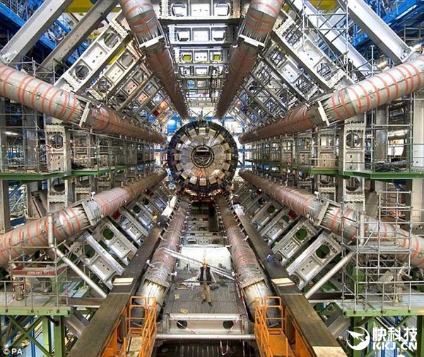 世上真有鬼魂存在?大型强子对撞机说明一切问