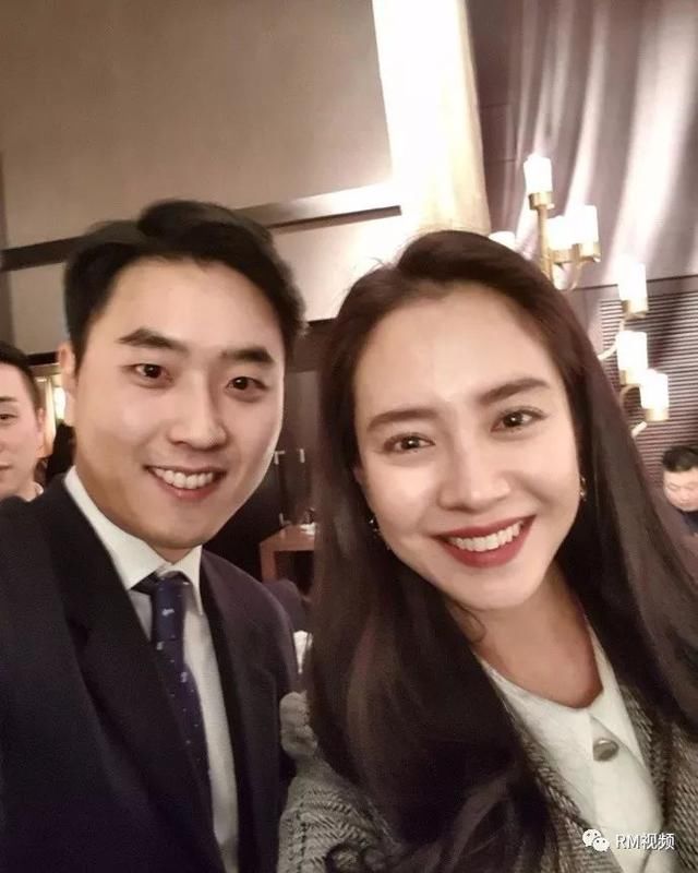 宋智孝参加柳贤振婚礼合照