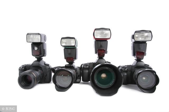 眼神光怎么打?闪光灯对着天空是浪费电还是补