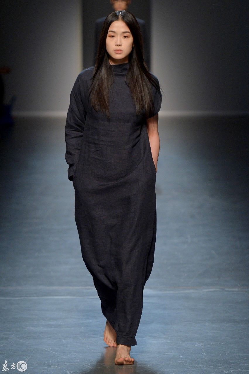 2019春\/夏米兰时装周和尚服舞台秀,安能辨我