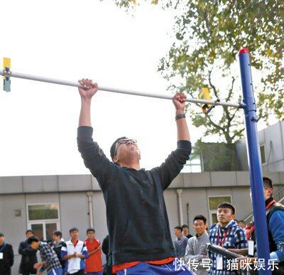 大约有七成的男人做不了引体向上,为什么