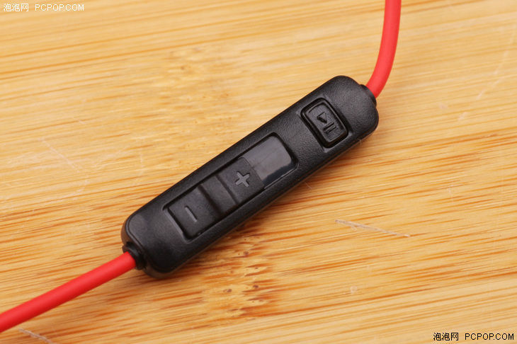 手游吃鸡利器 雷柏VM150入耳式游戏耳机评测