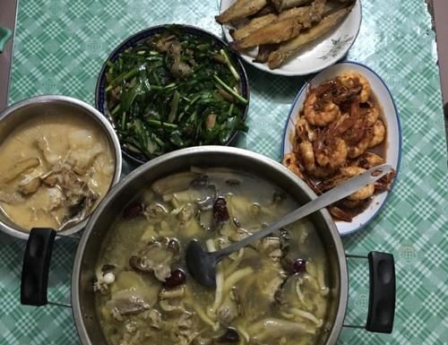 男朋友说我太辛苦了,要好好犒劳我,看到这一桌