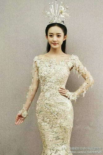 女星也脱发唐嫣赵丽颖上榜 宋茜凭最高发际线夺冠 女星也脱发唐嫣赵丽颖上榜 宋茜凭最高发际线夺冠