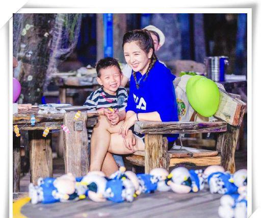 32岁何洁厉害了!瘦掉20斤颜值重回巅峰,网友: