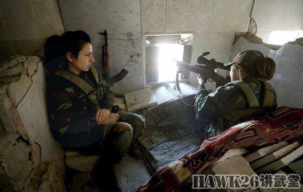 这并非MTs-116M狙击步枪首次出现在叙利亚战场，早在2015年就有报道，叙利亚政府军的女战士使用这种武器。